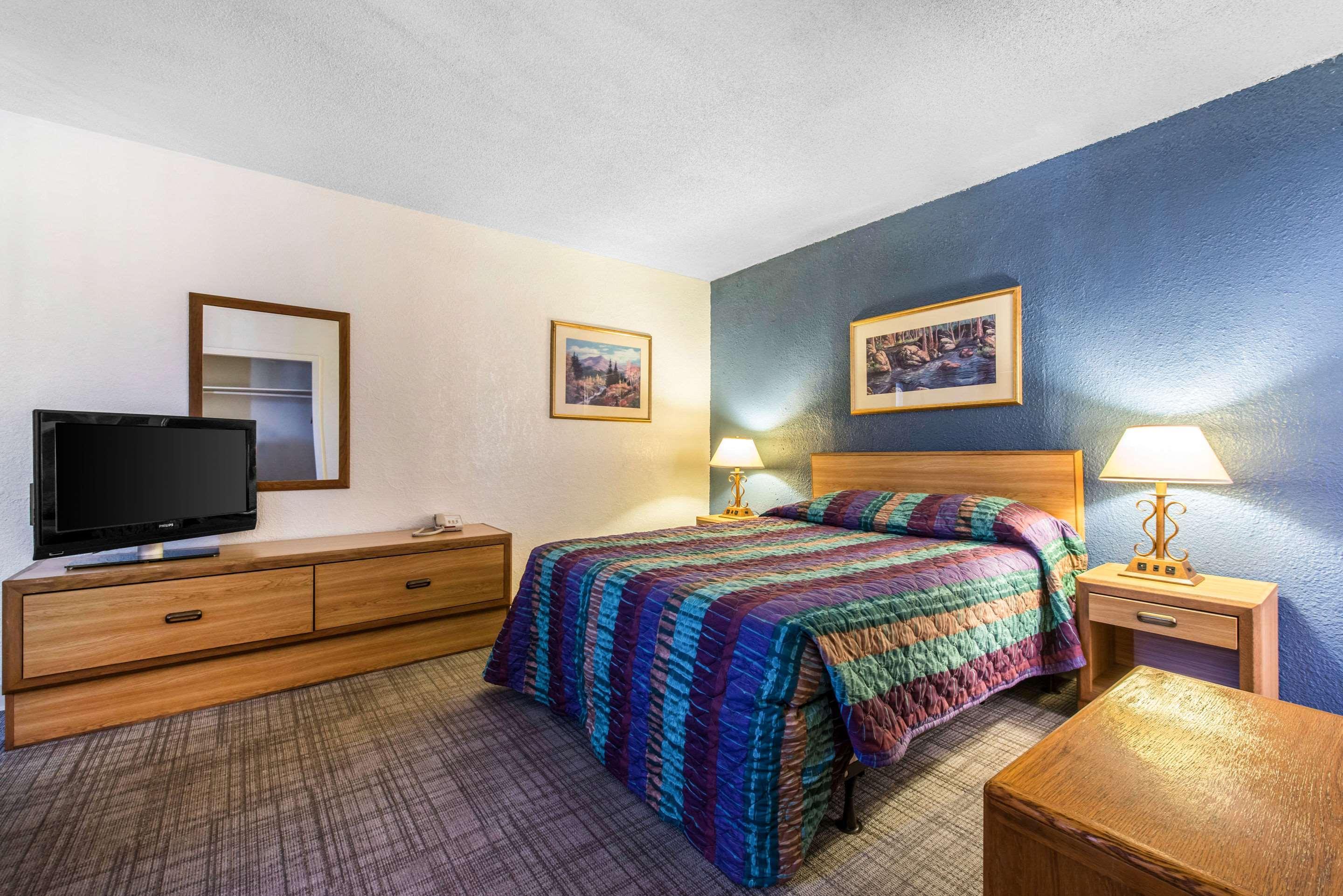 Rodeway Inn & Suites Colorado Springs Zewnętrze zdjęcie