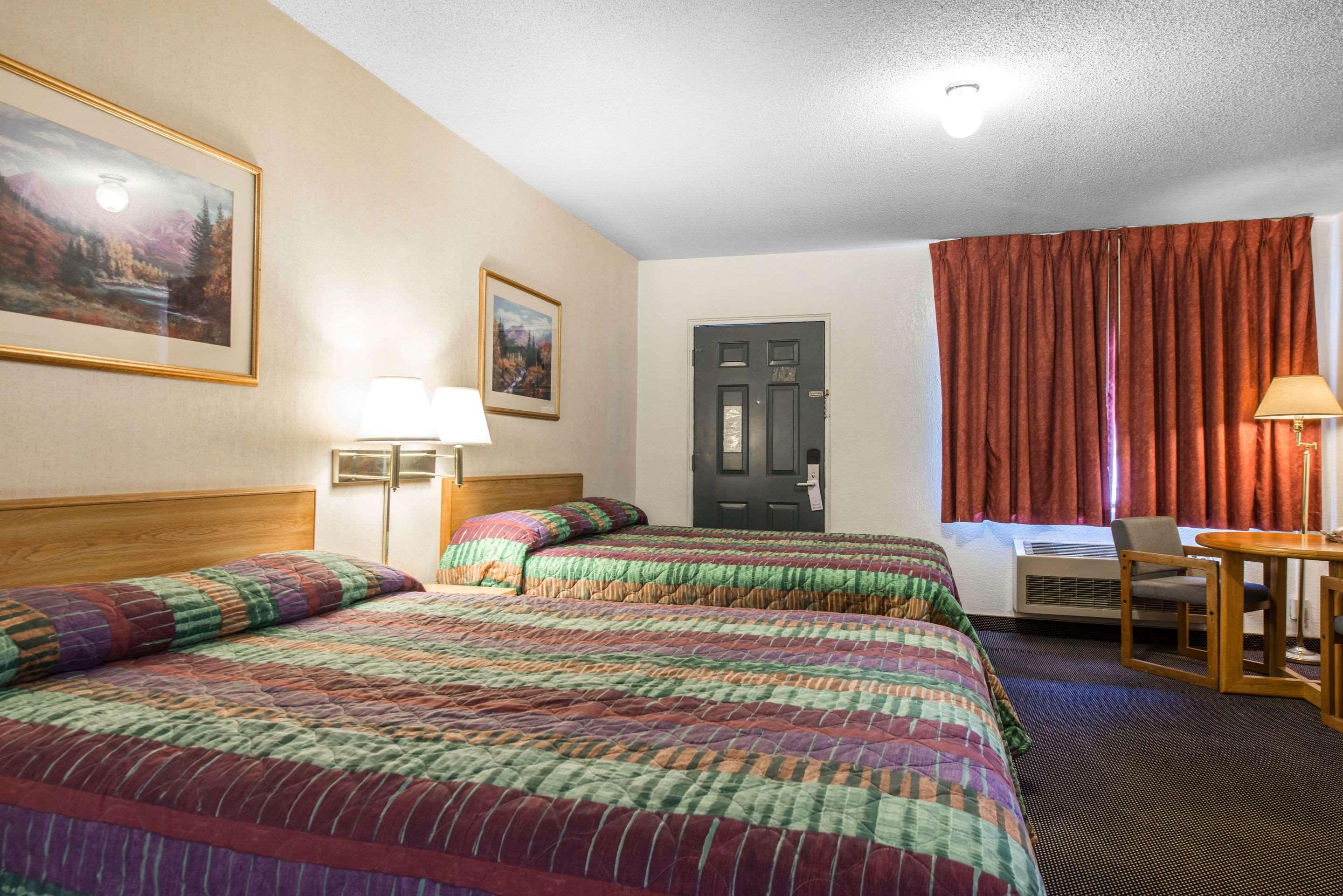 Rodeway Inn & Suites Colorado Springs Zewnętrze zdjęcie