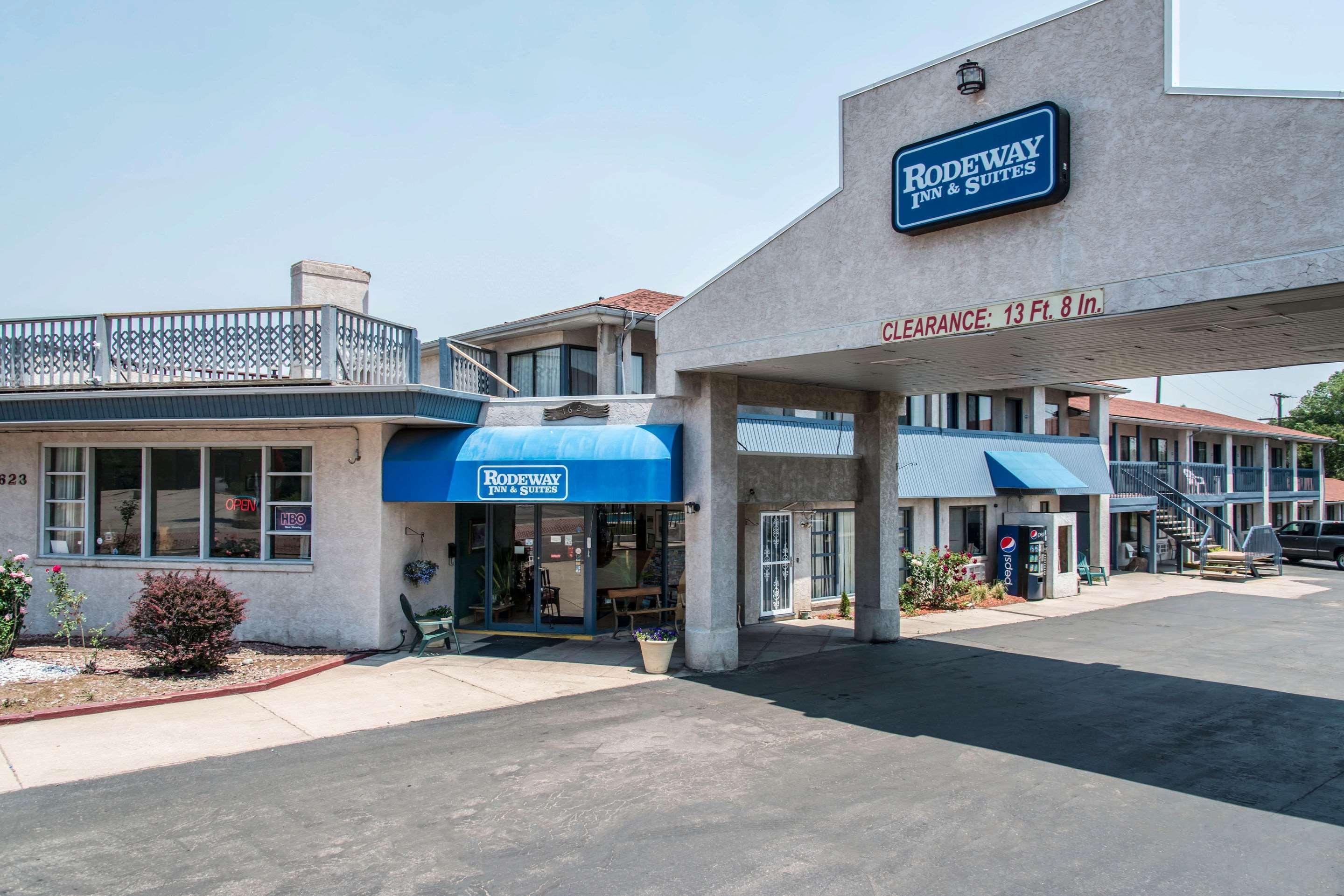 Rodeway Inn & Suites Colorado Springs Zewnętrze zdjęcie