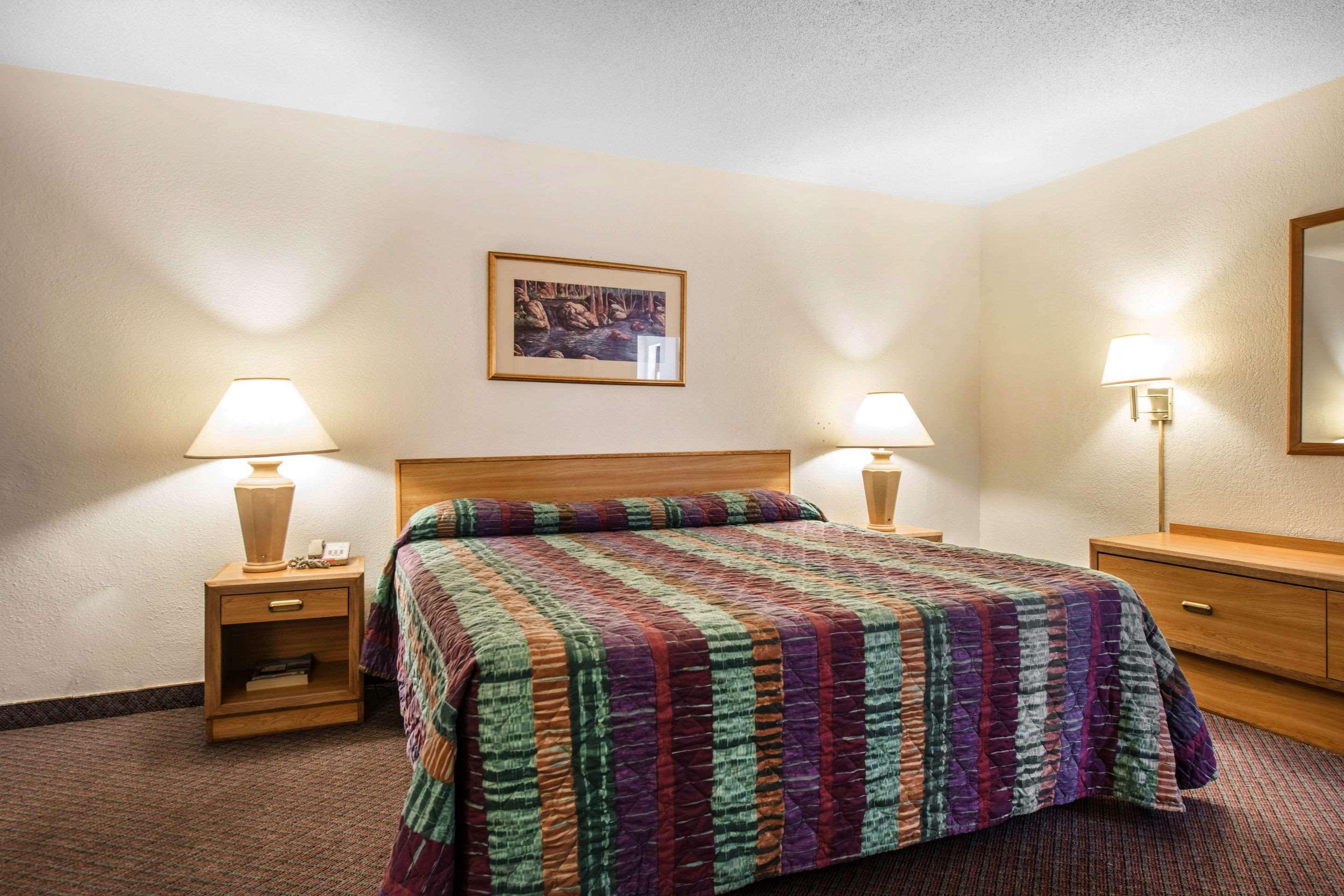 Rodeway Inn & Suites Colorado Springs Zewnętrze zdjęcie