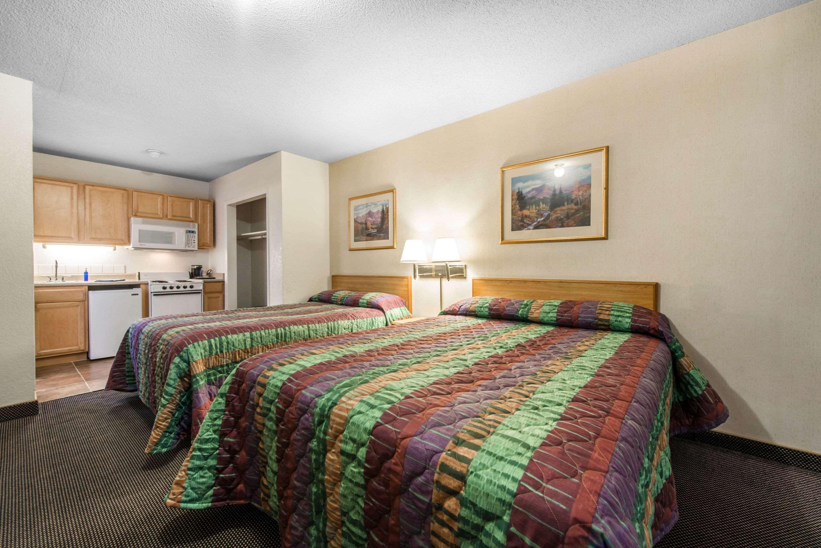Rodeway Inn & Suites Colorado Springs Zewnętrze zdjęcie