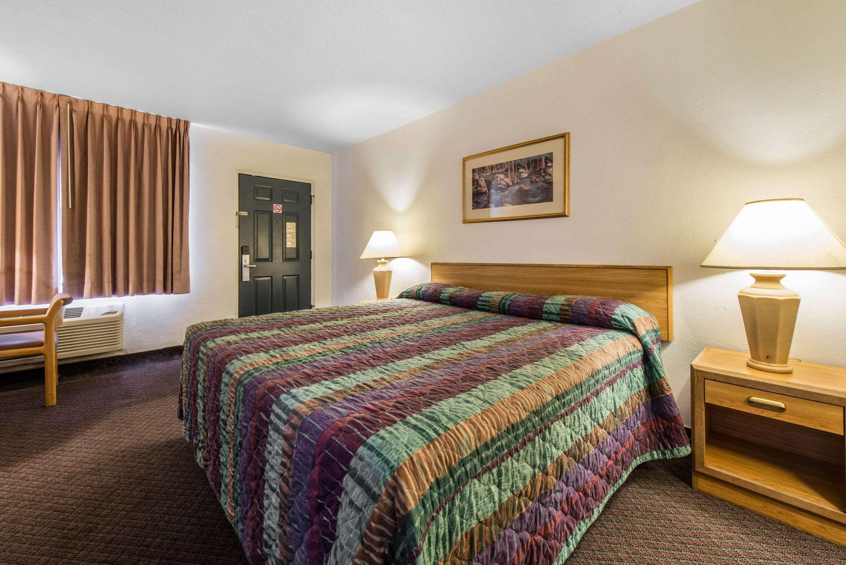 Rodeway Inn & Suites Colorado Springs Zewnętrze zdjęcie